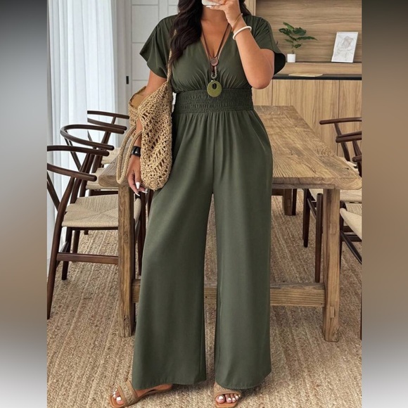 Elegant Olive Green Wide-Leg Pants - Picture 1 of 3